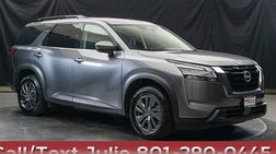 2023 Nissan Pathfinder SV