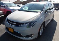 2017 Chrysler Pacifica Touring L FWD