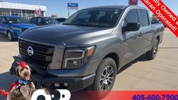 2022 Nissan Titan SV