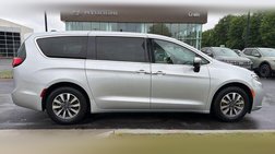 2023 Chrysler Pacifica Hybrid Touring L
