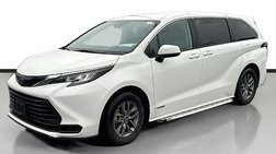 2021 Toyota Sienna LE 8-Passenger