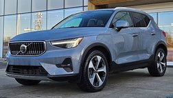 2023 Volvo XC40 B5 Ultimate Bright Theme