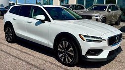 2022 Volvo V60 Cross Country T5