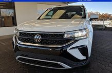 2022 Volkswagen Taos SE 4Motion