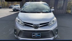 2018 Toyota Sienna XLE