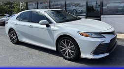 2022 Toyota Camry Hybrid XLE