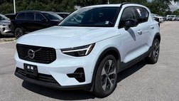 2026 Volvo XC40 B5 Plus