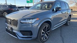 2023 Volvo XC90 Recharge T8 Ultimate Dark Theme