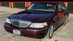 2011 Lincoln Town Car Signature Limited