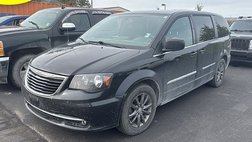 2015 Chrysler Town and Country S
