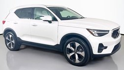 2023 Volvo XC40 B5 Plus Bright Theme