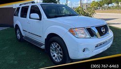 2011 Nissan Pathfinder LE