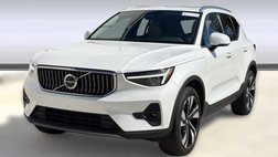 2023 Volvo XC40 B5 Plus Bright Theme