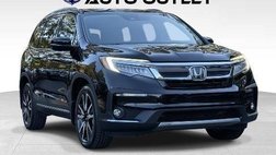 2019 Honda Pilot Touring w/Rear Captain's Chairs