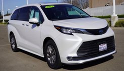 2023 Toyota Sienna XLE 7-Passenger