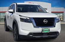2023 Nissan Pathfinder SV