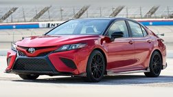2022 Toyota Camry Hybrid SE