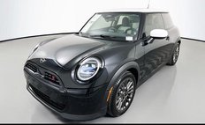 2025 MINI Hardtop Cooper S Signature Trim