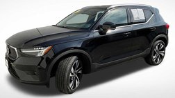 2023 Volvo XC40 B5 Plus Bright Theme
