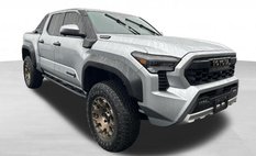 2024 Toyota Tacoma Trailhunter HV