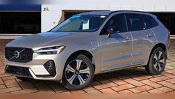 2025 Volvo XC60 T8 Core Dark Theme