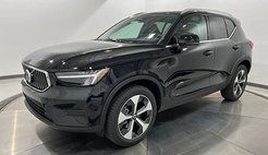 2025 Volvo XC40 B5 Core Bright Theme