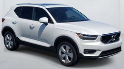 2022 Volvo XC40 T5 Momentum