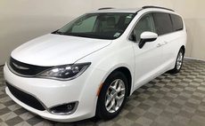 2017 Chrysler Pacifica Touring Plus