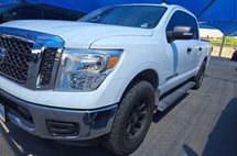 2018 Nissan Titan SV