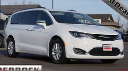 2017 Chrysler Pacifica Touring Plus
