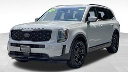 2020 Honda Pilot Touring w/Rear Captain's Chairs