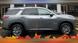 2025 Nissan Pathfinder SV