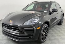 2025 Porsche Macan T