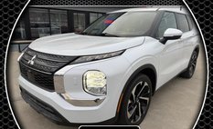 2022 Mitsubishi Outlander ES