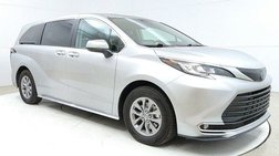 2022 Toyota Sienna XLE 7-Passenger