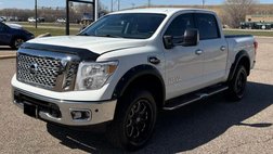 2017 Nissan Titan SV