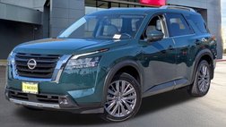 2022 Nissan Pathfinder SL