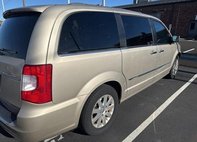 2016 Chrysler Town and Country Touring
