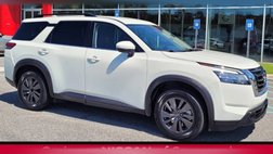 2022 Nissan Pathfinder SV