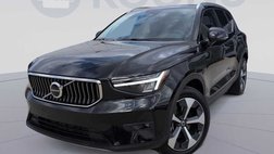 2025 Volvo XC40 B5 Plus Bright Theme