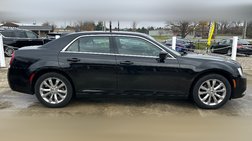 2017 Chrysler 300 Limited