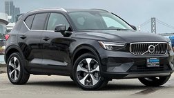 2025 Volvo XC40 B5 Core Bright Theme
