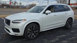 2022 Volvo XC90 T6 Momentum 7-Passenger