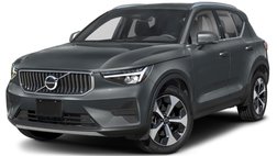 2025 Volvo XC40 B5 Core Bright Theme