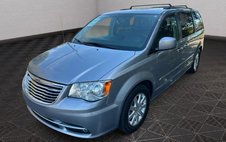 2015 Chrysler Town and Country Touring