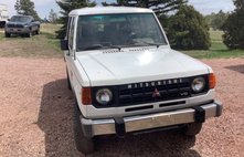 1991 Mitsubishi Montero Base