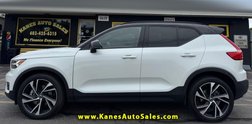 2020 Volvo XC40 T4 R-Design