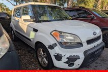 2011 Kia Soul +