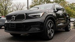 2025 Volvo XC40 B5 Core Bright Theme