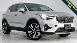 2023 Volvo XC40 B5 Plus Bright Theme